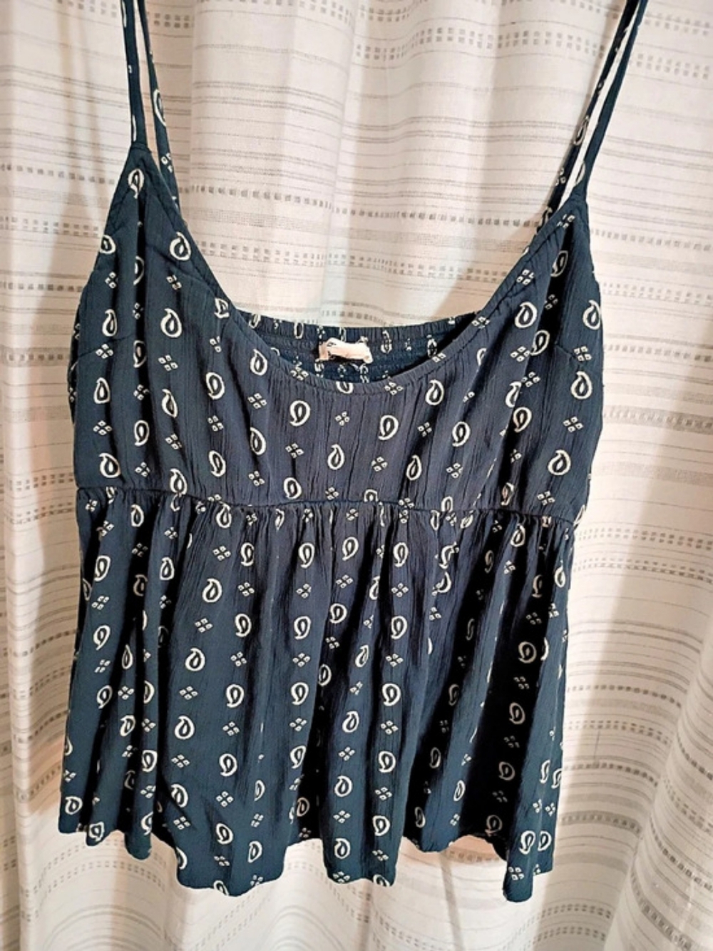 O'Neill Paisley Camisole in Blue & White Size Small Like New